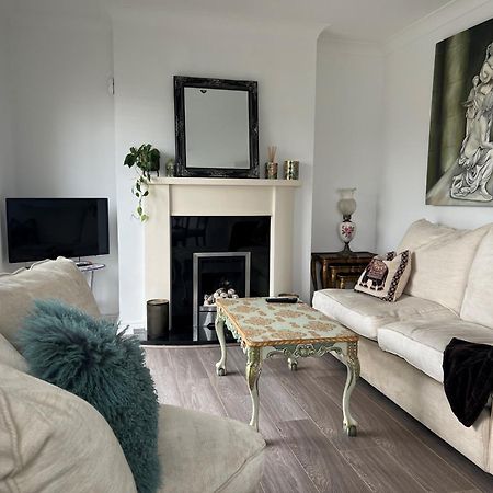 Cosy 2 Double Bed Apartment 스워드 외부 사진