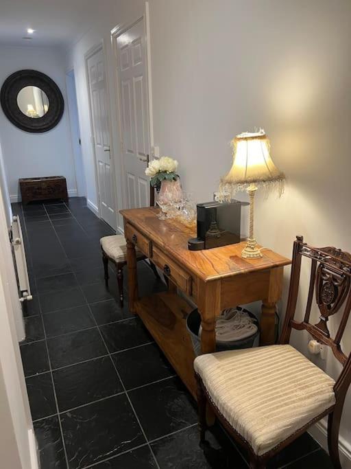 Cosy 2 Double Bed Apartment 스워드 외부 사진