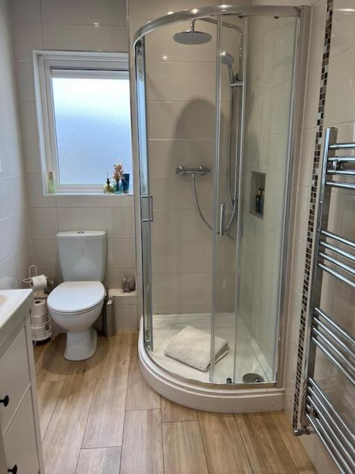Cosy 2 Double Bed Apartment 스워드 외부 사진