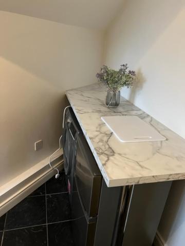 Cosy 2 Double Bed Apartment 스워드 외부 사진