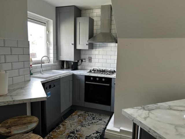 Cosy 2 Double Bed Apartment 스워드 외부 사진